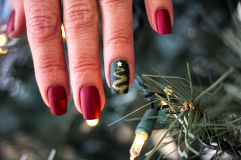 Glam Festive Christmas Nail Art Ideas : Candy Cane & Glossy Red Nails